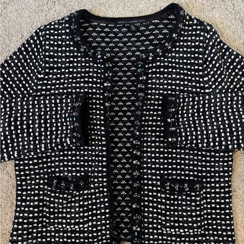 White House Black Market Size XL Black and White Knit Cardigan ft jewels